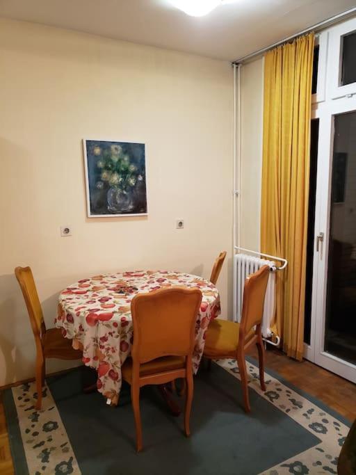 Idealna Lokacija. *